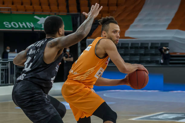 成的庞大 成的庞大