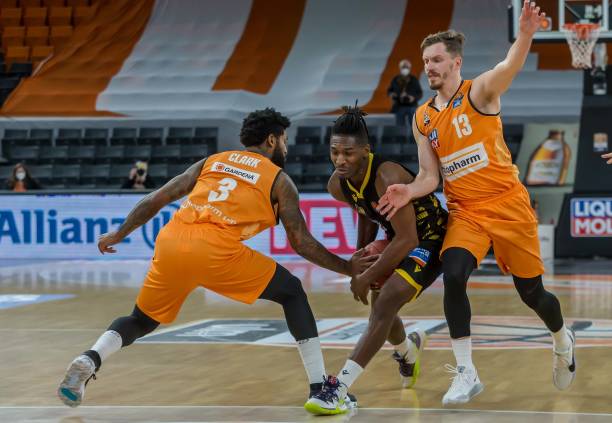 成了三名外 成了三名外