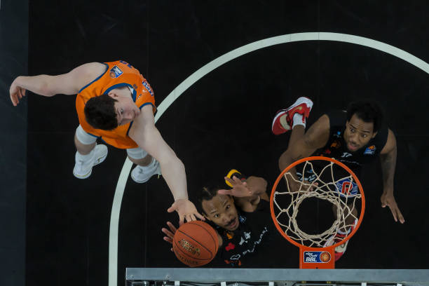 与之对比 与之对比